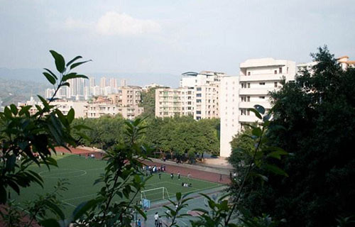 綦江縣古南鎮(zhèn)登瀛學(xué)?！赋踔胁俊?></a></div>
            <dl>
              <dt><a href=