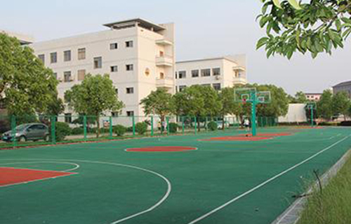 貴陽市烏當(dāng)區(qū)羊昌鎮(zhèn)馬場初級(jí)中學(xué)
