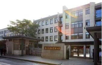 ?？诶膶W(xué)校