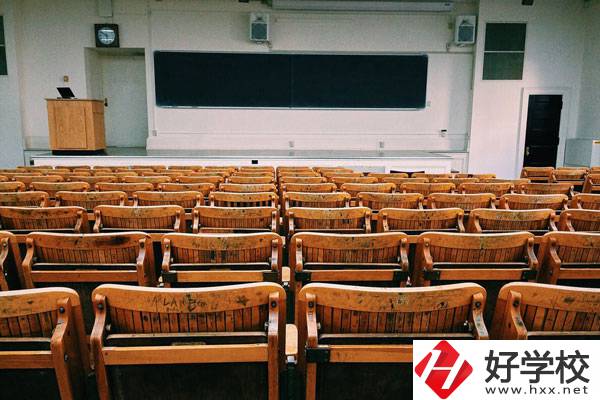 湖南醫(yī)藥中等專業(yè)學校照片.jpeg
