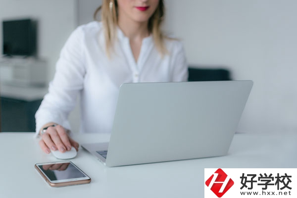 在長(zhǎng)沙讀技校，哪些專業(yè)比較有發(fā)展前途?