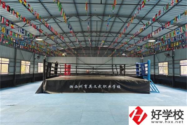 湖南省鳳凰縣有哪些中專(zhuān)？辦學(xué)特色是什么？