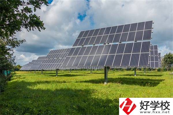 在湖南初中畢業(yè)如何選專業(yè)？有什么專業(yè)可以推薦？