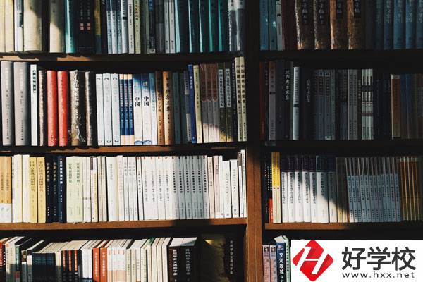 在永州什么學(xué)校可以讀學(xué)幼師專業(yè)？女生多嗎？