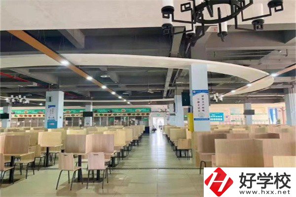 長沙經(jīng)貿(mào)職業(yè)中專有哪些招生專業(yè)？有哪些辦學(xué)優(yōu)勢？