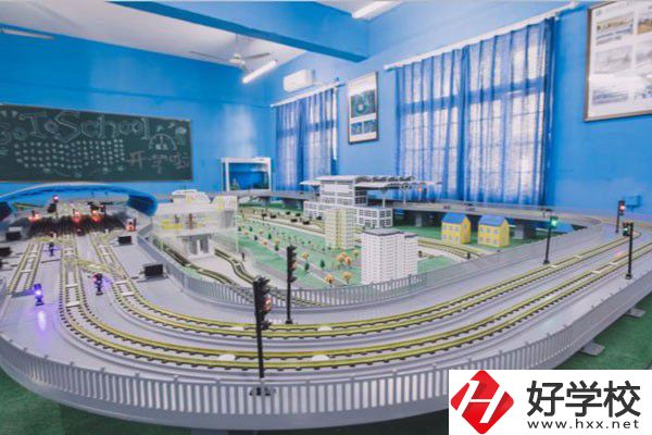 株洲軌道交通職業(yè)技術(shù)學(xué)校位置在哪里？乘車路線有哪些？