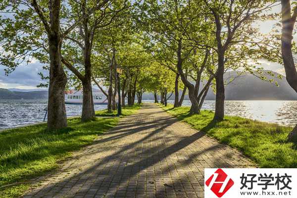 湖南瀟湘信科技工學(xué)校如何？有哪些資助政策？