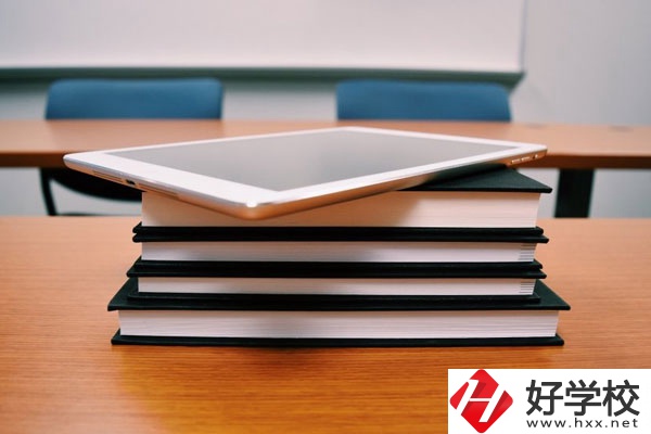 報(bào)考商務(wù)英語(yǔ)專業(yè)，長(zhǎng)沙這兩所職校不可不看