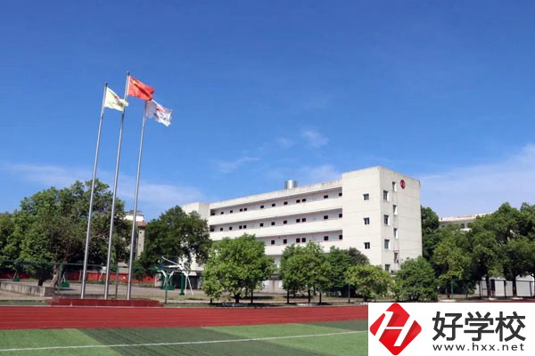 湘潭鐵路工程學校開設了哪些專業(yè)？就業(yè)前景如何？