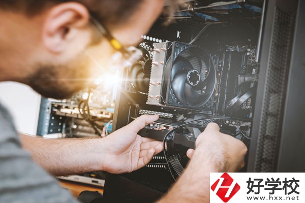 懷化市商貿(mào)經(jīng)濟(jì)管理學(xué)校有什么特色？專業(yè)有哪些？