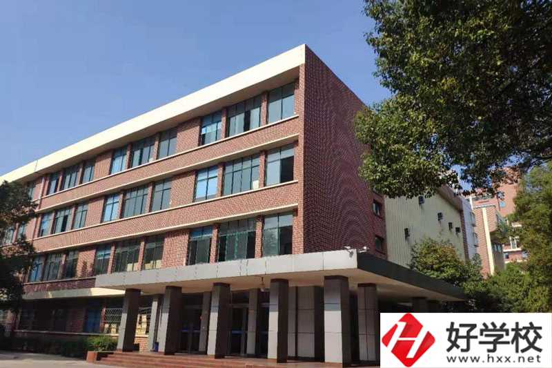 湖南建設(shè)中等職業(yè)學(xué)校怎么樣，是技校嗎？