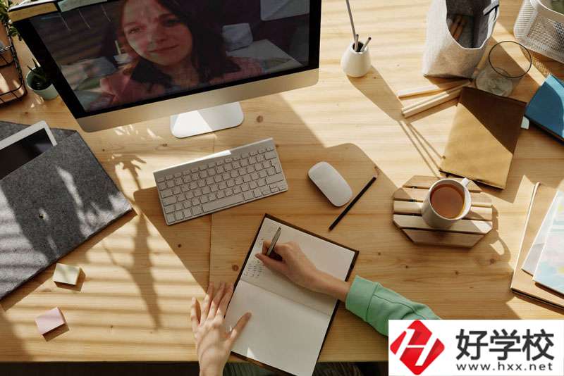 新化縣楚怡工業(yè)學(xué)校是職高嗎？怎么樣？