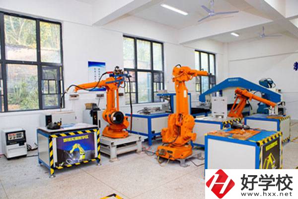 邵陽(yáng)市機(jī)電職業(yè)技術(shù)學(xué)校的學(xué)校特色有哪些？