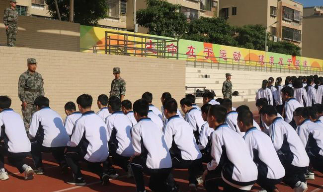 惠安職業(yè)中專學校新生軍訓(xùn)3