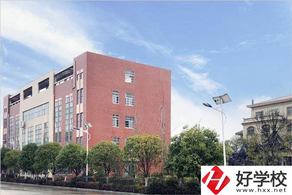 永州方政職業(yè)技術(shù)學(xué)校是公辦還是民辦？學(xué)校怎么樣？