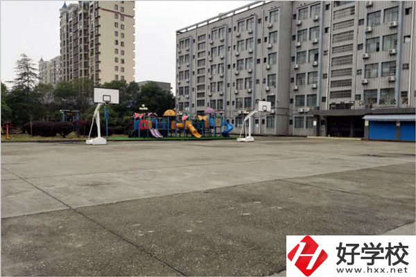 益陽(yáng)電腦美術(shù)職業(yè)學(xué)校有什么特色專業(yè)？