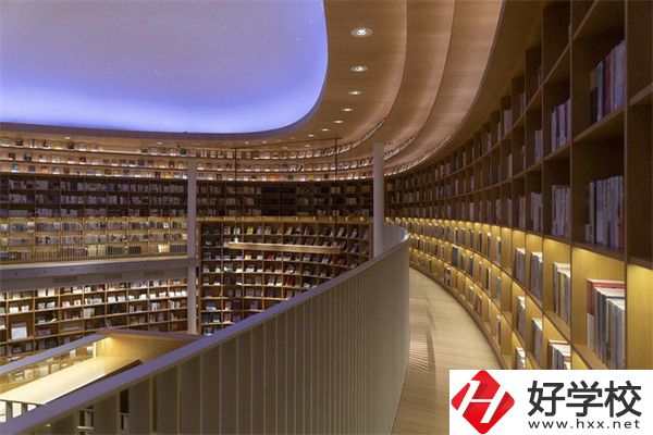 益陽公辦的中專有什么？上中專要考慮哪些問題？