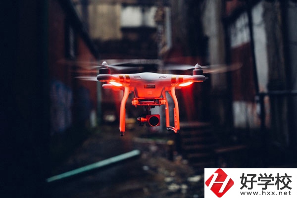 長(zhǎng)沙航天學(xué)校飛行器制造專業(yè)值得選擇嗎？