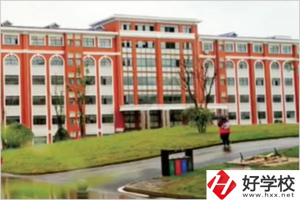 湖南醫(yī)藥職業(yè)中專有哪些招生專業(yè)？報考要求是什么？