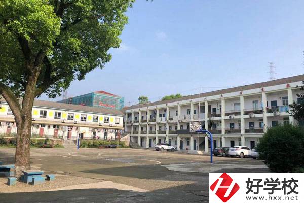 石門民族職業(yè)技術(shù)學(xué)校的辦學(xué)特色有哪些？