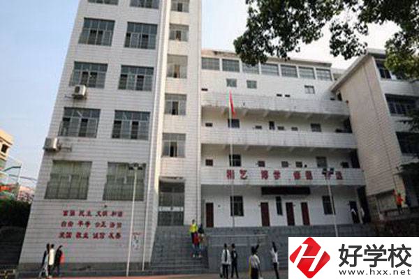 衡陽市藝術(shù)學(xué)校的學(xué)費(fèi)貴不貴？