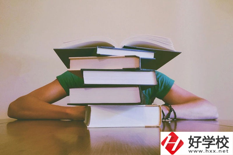 湘潭財經(jīng)職業(yè)技術(shù)學(xué)校怎么樣？專業(yè)都有哪些？