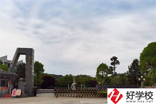 懷化分?jǐn)?shù)低可以讀的公辦中專有哪些？專業(yè)好就業(yè)嗎？