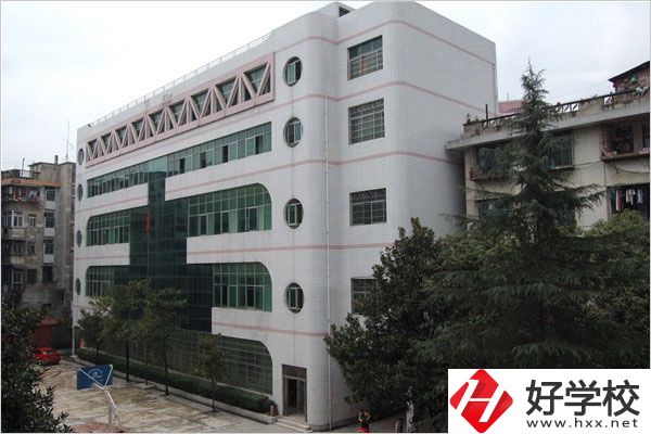 湘西有沒有公辦藝術(shù)學(xué)校？學(xué)藝術(shù)有什么出路？
