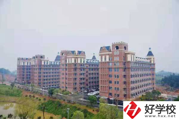 長沙市拔萃中等職業(yè)學(xué)校教學(xué)樓