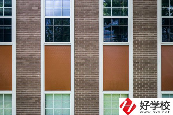 資興市職業(yè)中專環(huán)境好不好？宿舍怎么樣？