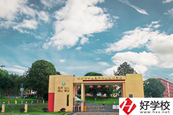 郴州市中大高科職業(yè)技術學校有哪些特色和優(yōu)勢？