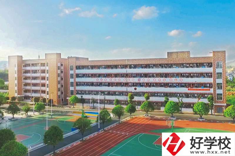 武岡市職業(yè)中專(zhuān)學(xué)校怎么樣？值得報(bào)考嗎？