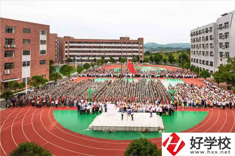 武岡市職業(yè)中專學校航空服務專業(yè)怎么樣？值得報考嗎？
