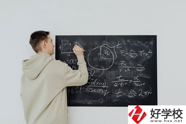 湖南醫(yī)藥中等專業(yè)學(xué)校怎么樣？宿舍好不好？