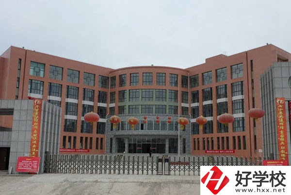 花垣縣職業(yè)高級(jí)中學(xué)的辦學(xué)優(yōu)勢(shì)有哪些？招生要求高嗎？