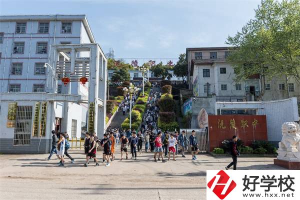 懷化有可以考大學(xué)的中職學(xué)校嗎？哪所升學(xué)情況比較好？