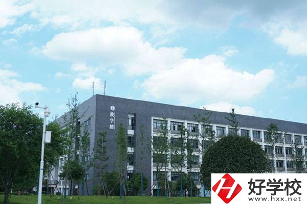 湘潭吉利汽車技術(shù)職校怎么樣？有哪些專業(yè)？