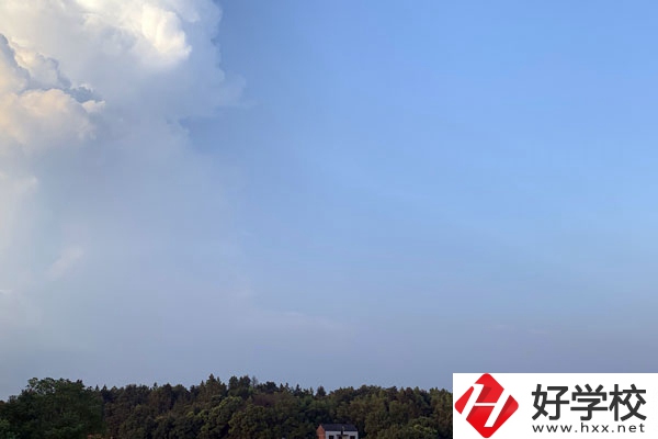 醴陵陶瓷煙花職業(yè)技術學校怎么樣？特色專業(yè)是什么？