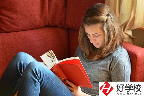 在湖南考不上高中怎么辦？女孩學(xué)點(diǎn)什么好？