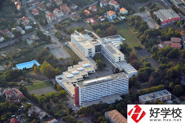 益陽(yáng)有比較好的私立職校嗎？可以學(xué)什么專業(yè)？