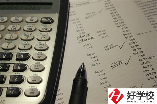湖南想沖本科可以讀哪所職高？哪個(gè)專業(yè)招生名額最多？