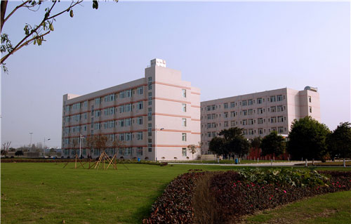 四川礦產(chǎn)機(jī)電技師學(xué)院好不好？