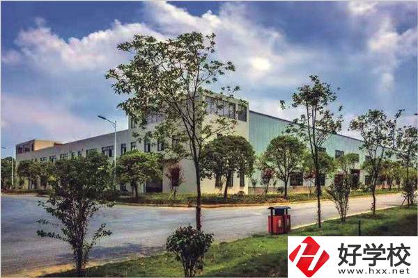 邵陽市二紡機技校在哪里？是公辦還是民辦技校？