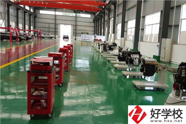 長(zhǎng)沙有幾所好技校？都有哪些專業(yè)？