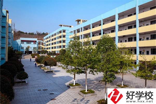 長沙財經(jīng)學(xué)校怎么樣？學(xué)費貴不貴？