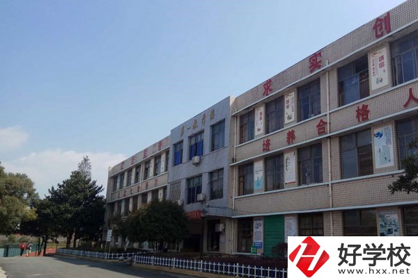 東安縣職業(yè)中專(zhuān)學(xué)校好不好？宿舍怎么樣？
