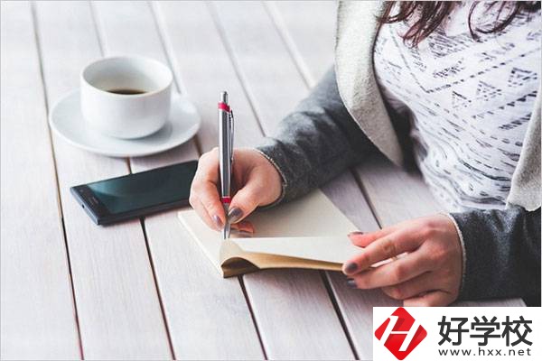 有在讀高中不想讀轉(zhuǎn)職校的例子嗎？能轉(zhuǎn)到湖南職校嗎？