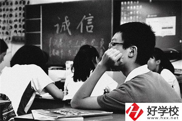 湖南中專該如何擇校？有什么報名流程？