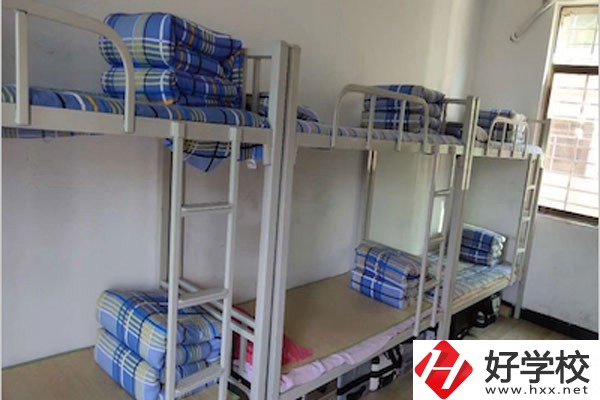 郴州城市經(jīng)濟職校有哪些專業(yè)？一年學(xué)費多少？