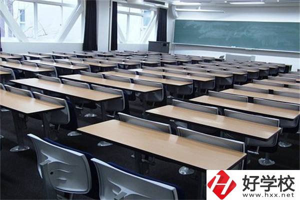 在湖南就讀普通高中和職業(yè)高中有什么區(qū)別？職高怎么樣？